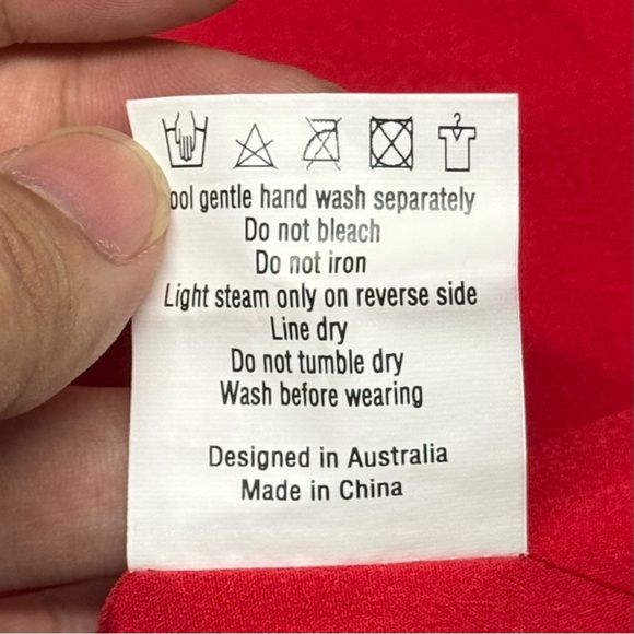 Elliatt Red Midi Dress - Picture 8 of 8